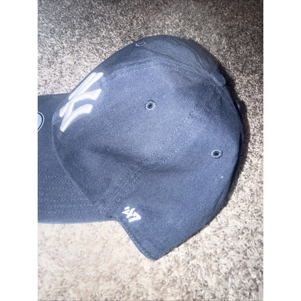 New Yorks Yankees 47‎ Clean Up Hat Adjustable With Defect